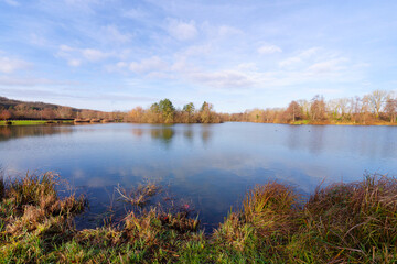 The Varennes lake in The Loing valley. Souppes-sur-Loing village