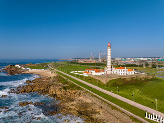 Farol de Leça o Boa Nova situado en Leça da Palmeira distrito de Oporto, Portugal