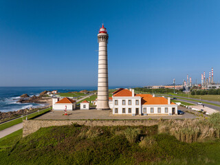 Farol de Leça o Boa Nova situado en Leça da Palmeira distrito de Oporto, Portugal