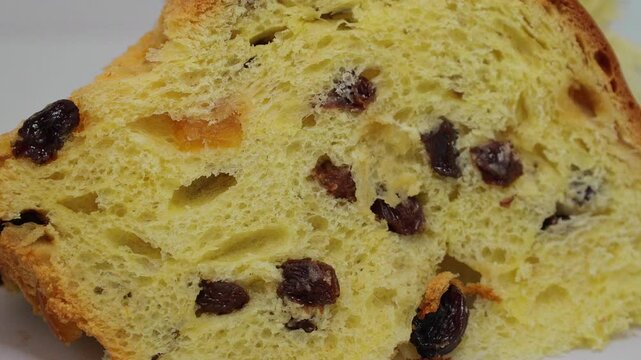 fetta di panettone italiano