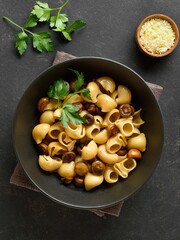 Pipe rigate pasta with roasted mushrooms