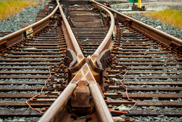Railroad  track Switch Direction and Merge into shipping customer spurs