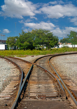 Railroad  track Switch Direction and Merge into shipping customer spurs