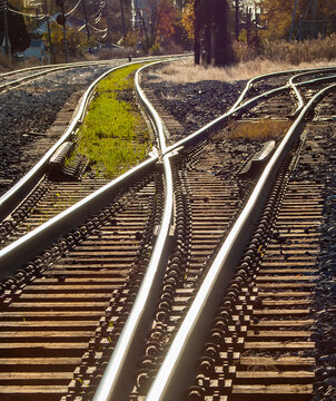 Railroad  track Switch Direction and Merge into shipping customer spurs