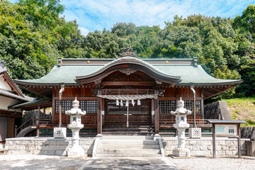 Naklejka premium 三木富士こと白山山麓に鎮座する白山神社（香川県三木町）