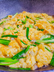 Thai omelet soup with minced pork.
