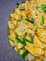 Thai omelet soup with minced pork.