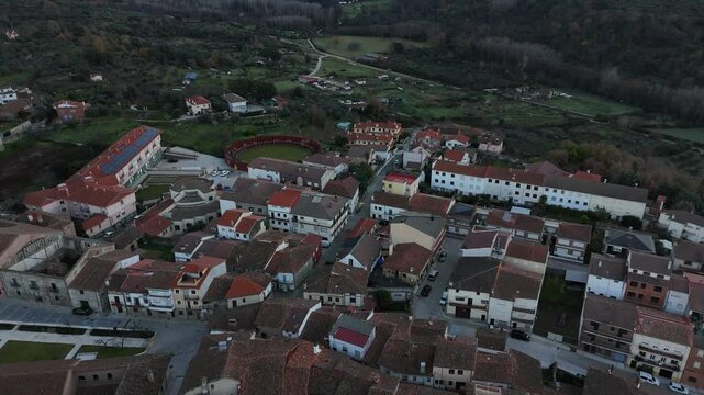 Pueblo desde drone, noche