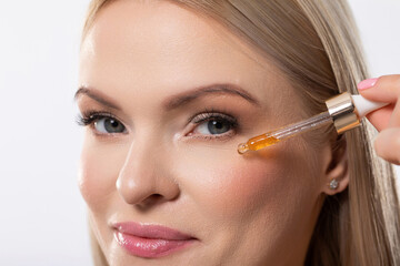 Applying a Nourishing Facial Serum to Achieve Radiant and Healthy Skin Every Day