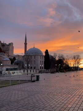 Istanbul in the early morning is very beautiful, with great sunrise