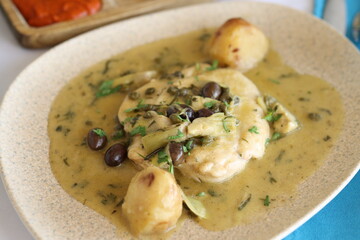 Chicken in Herb Sauce with Potatoes and Olives