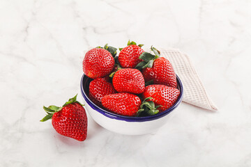 Sweet srawberry in the bowl