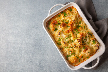 Cauliflower gratin with bechamel sauce with parsley butter