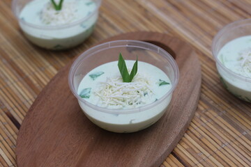 Puding Pandan with Cheese Topping: A Delightful Indonesian Dessert
