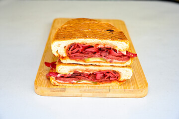 Turkish karisik atom kare  tost ( kasarli bazlama tost) . Sucuklu, Kasarli,  cheddarli, kavurmali...