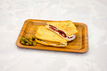 Turkish karisik atom kare  tost ( kasarli bazlama tost) . Sucuklu, Kasarli,  cheddarli, kavurmali...