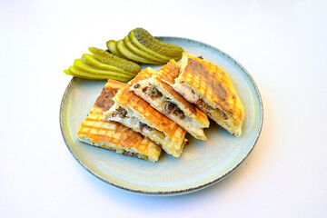 Turkish karisik atom Ayvalik tost ( kasarli bazlama tost) . Sucuklu, Kasarli, kavurmali karisik...