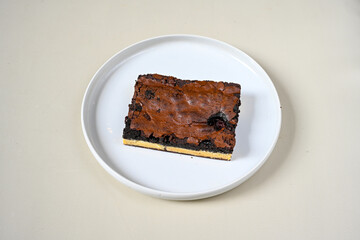 Close-up of homemade mug cakes with protein topping. Tek kisilik, adet yas pasta. Red velvet, Profiterol, meyveli, krokanli, frambuazli,  cikolatali yas pasta. Dogum gunu pastasi. Cilekli, frambuazli.