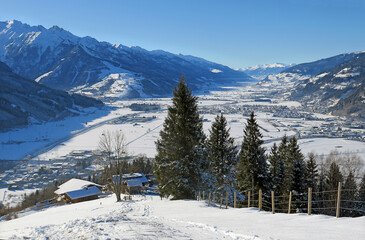 Winterwandern - winter hiking; Zell am See, Salzburg, &Ouml;sterreich
