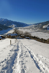 Fototapeta premium Winterwandern - winter hiking; Zell am See, Salzburg, Österreich