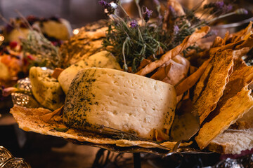 blue cheese, cheese served at buffets and social events in Brazil
