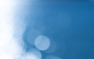 青い背景の玉ボケ