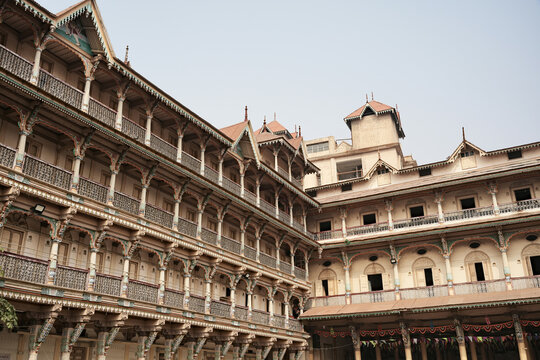 A Spiritual Masterpiece: The Swaminarayan Temple in Ahmedabad