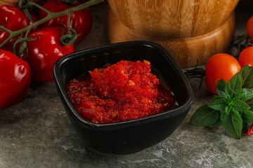 Fresh tomato puree pasta sauce