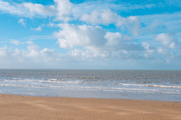Discovering the beaches of Jullouville, located very close to Granville, a tourist resort renowned for its beautiful fine sandy beaches, which attract tourists from all walks of life.
