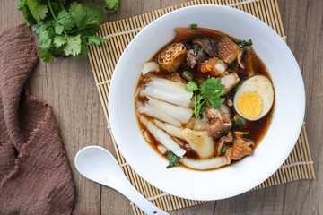 Rolled Rice Noodles in Five-spices Broth , Chinese noodles