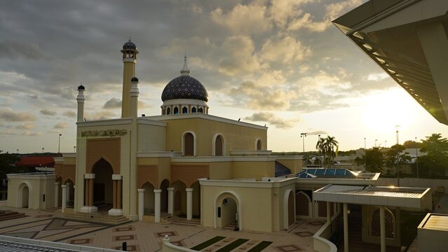 airport mosk by sunset