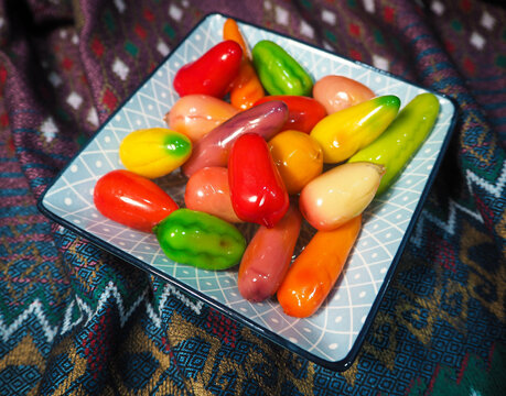 Thai Fruit Shaped Dessert 'Luk Chup