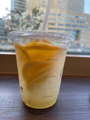 レモンたっぷりレモネード