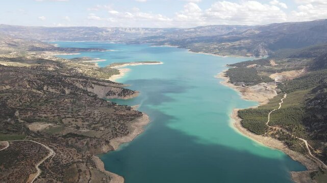 Dam Between the Mountains