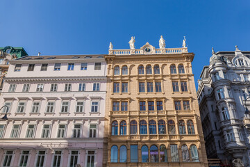 Obraz premium Fragment of historical buildings facades with with architectural decorations, Vienna Center