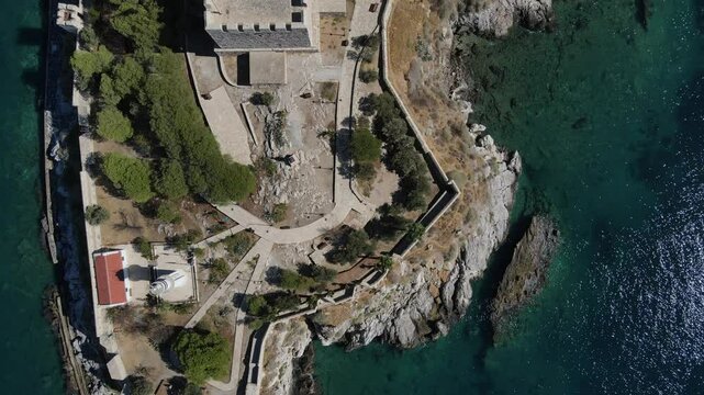 Structures That Make Up The Castle