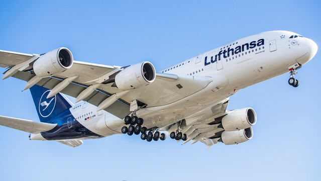 Reg: D-AIMK Lufthansa Airbus A380-800