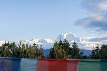 Poon Hill es una estación de montaña de Nepal situada entre los distritos de Myagdi y de Kaski, en la provincia de Gandaki Pradesh. Desde ella se pueden ver las sierras del Annapurna y del Dhaulagiri.