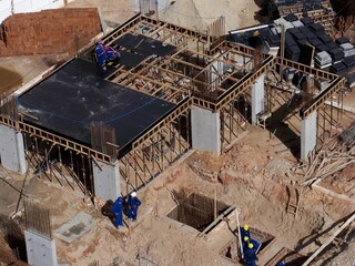 Construction of apartments in the initial phase