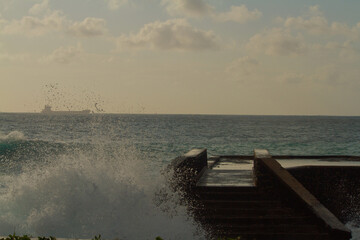 Obraz premium Foot bridge near seashore at moroni Island in Comores
