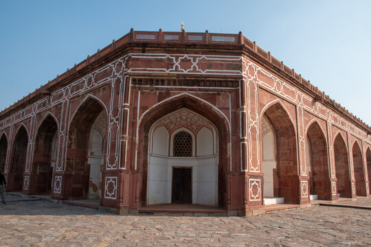 The Humayun's Tomb located in hazrat nizamuddin, South Delhi, the tomb of the mughal emperor humayun whole ruled in the 16th Century