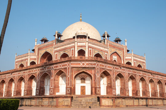 The Humayun's Tomb located in hazrat nizamuddin, South Delhi, the tomb of the mughal emperor humayun whole ruled in the 16th Century