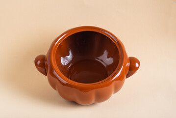 Ceramic baking dish in the shape of a pumpkin, brown