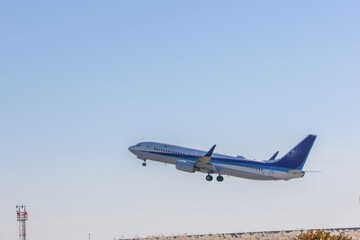 田園に包まれた空港