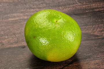 Green ripe fruit sweetie citrus