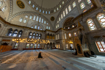 Obraz premium A beautiful view of the Nuruosmaniye Camii, the mosque near the Grand Bazaar in Istanbul, Turkey