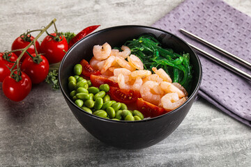 Hawaian cuisine - Poke with cocktail shrimps