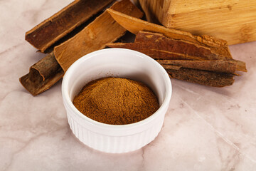 Natural Cinnamon powder with sticks