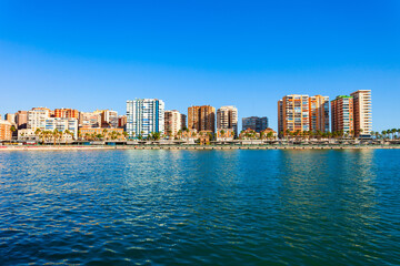 Obraz premium Paseo del Muelle Uno pedestrian promenade in Malaga