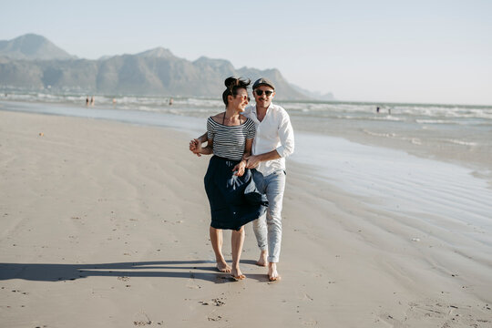 Liebespaar am Sandstrad, Cape Town,S&uuml;dafrika